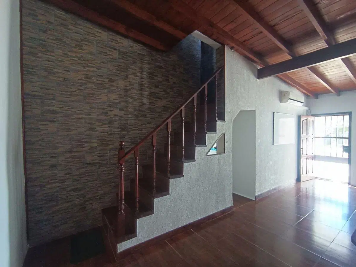 CASA 6 AMBIENTES EN VENTA EN EL TALAR C/ JARDIN 4
