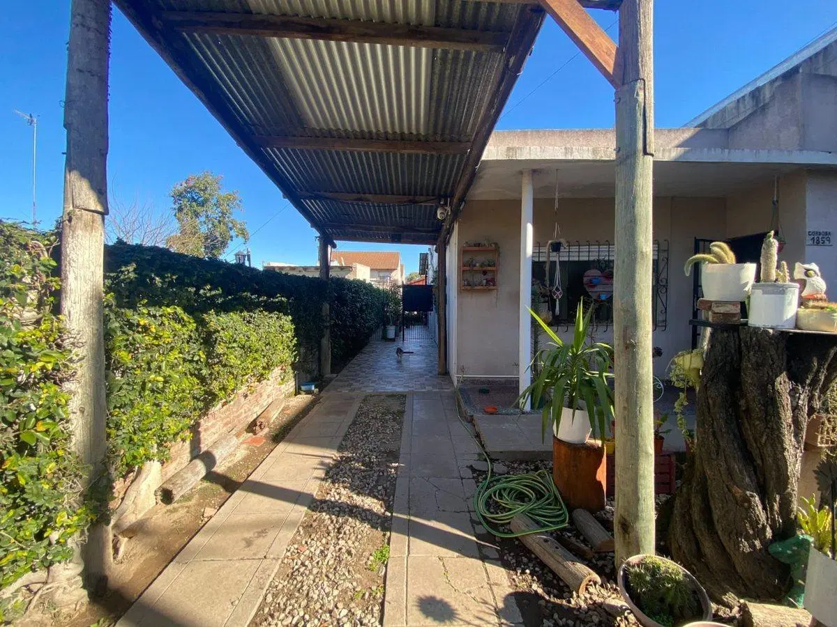 CASA EN VENTA EN MORENO Excelente ubicacion 5