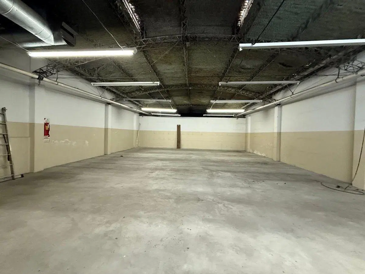 VENTA DE DEPOSITO CON OFICINAS BARRACAS MIXTURA 2 5