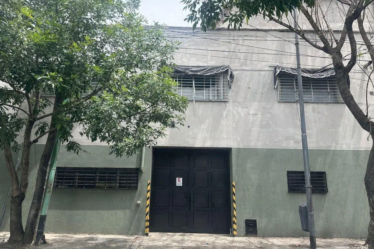 VENTA DEPOSITO GAPON BARRACAS SALIDA A DOS CALLES 3