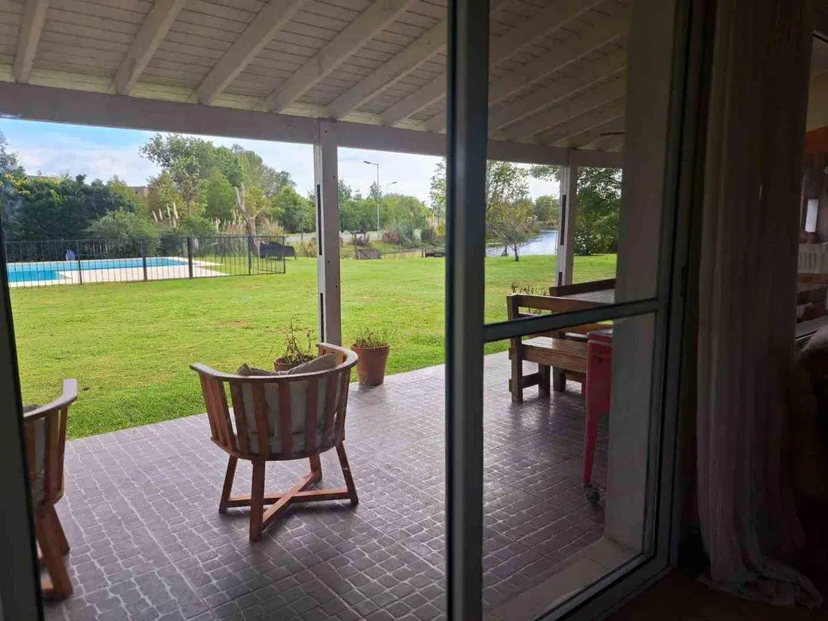 El Cantón Puerto Venta casa a la laguna 8