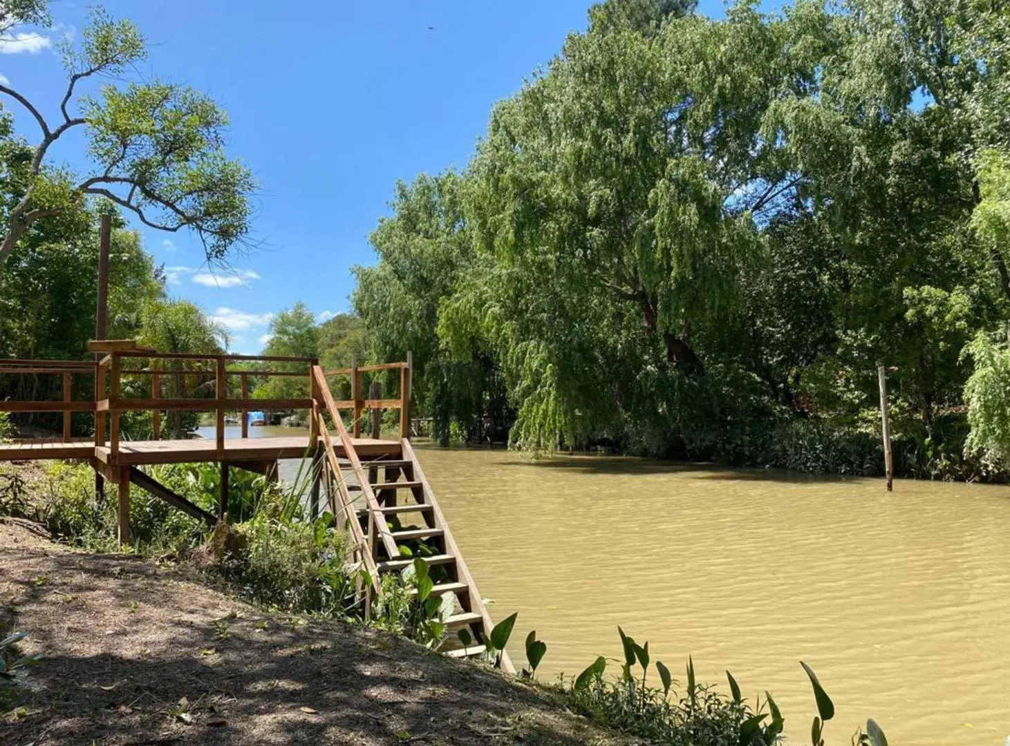 LOTE VENTA AMARRA PILETA CLUB JARD NÁUTICO ESCOBAR 5