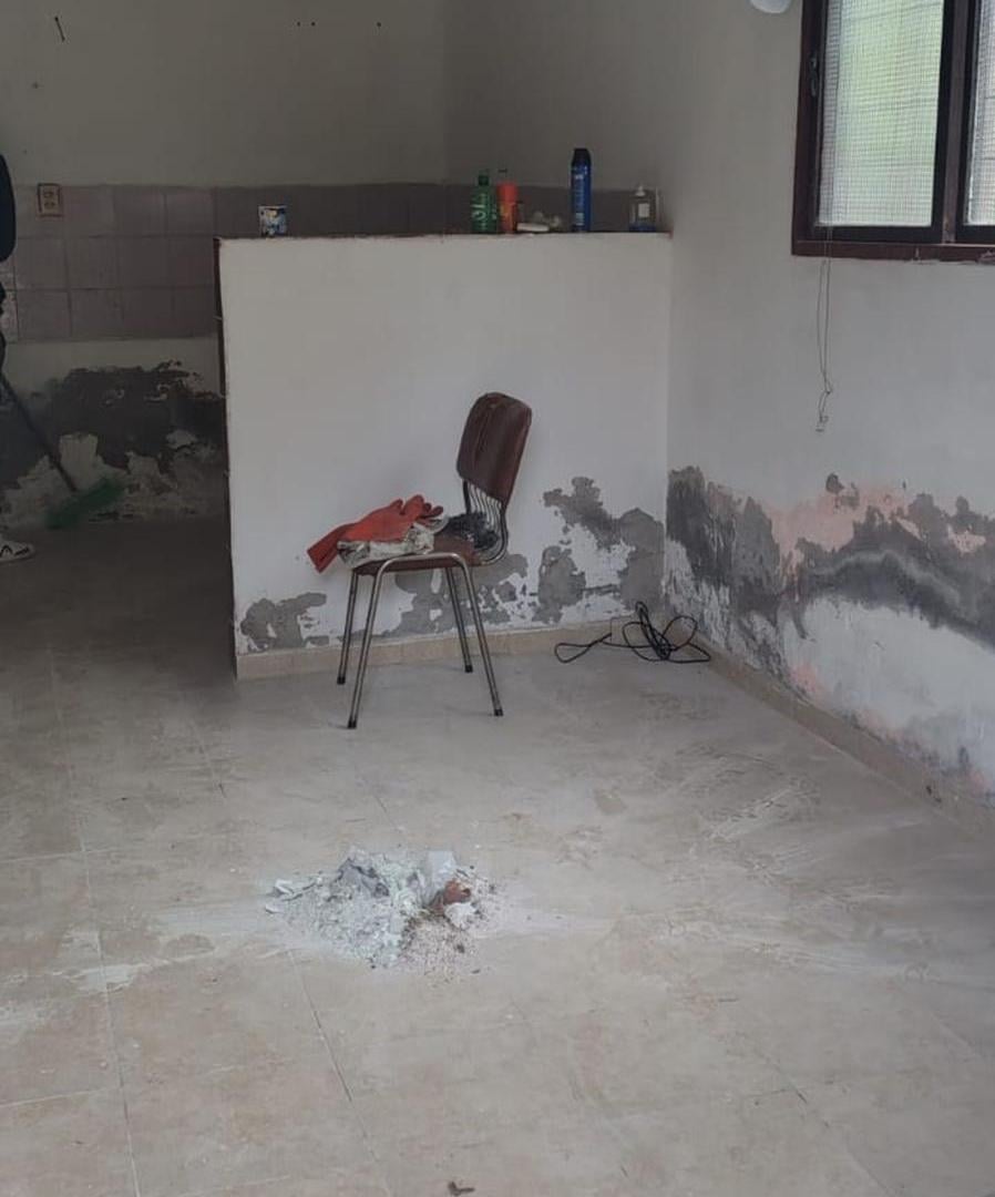 Lote con casa a refaccionar o demoler en Benavidez