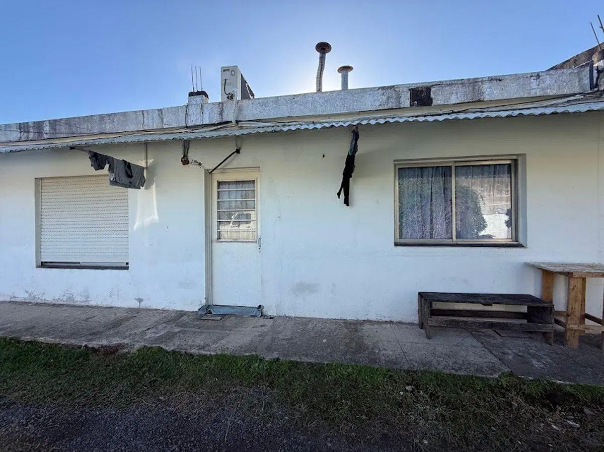 Venta terreno con 4 departamentos en block 3