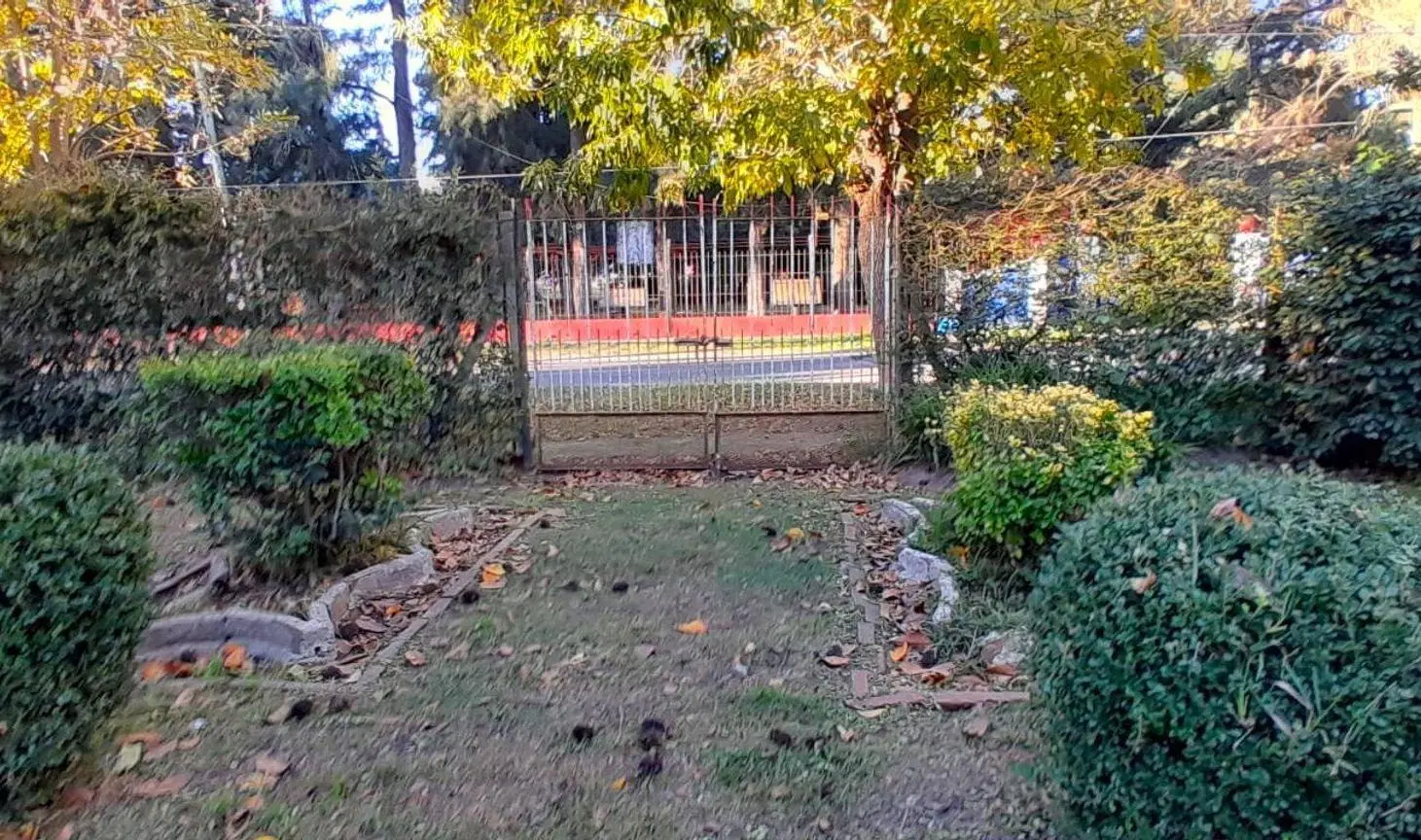 VENTA TERRENO 1400m2 EN BERAZATEGUI SOBRE ASFALTO 2