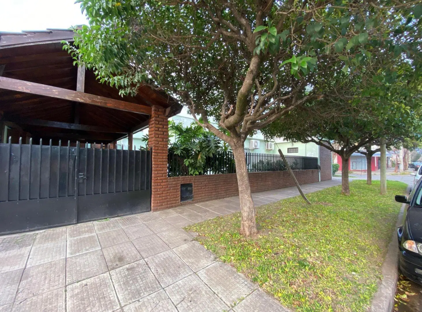 CASA EN VENTA ITUZAINGO APTA CREDITO 2