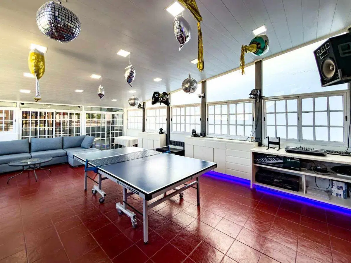 Venta Impecable Oficina Consultorio  en Boedo 8