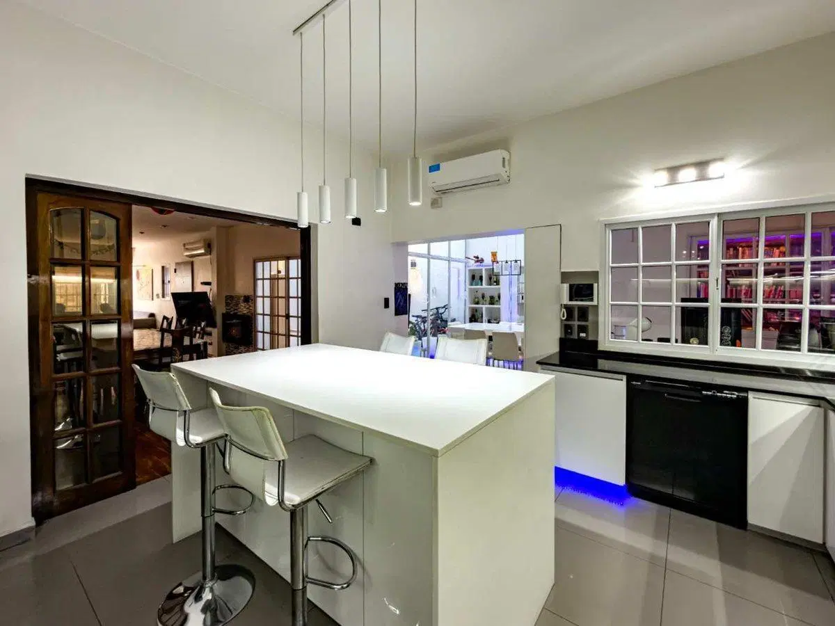 Venta Impecable Oficina Consultorio  en Boedo 3