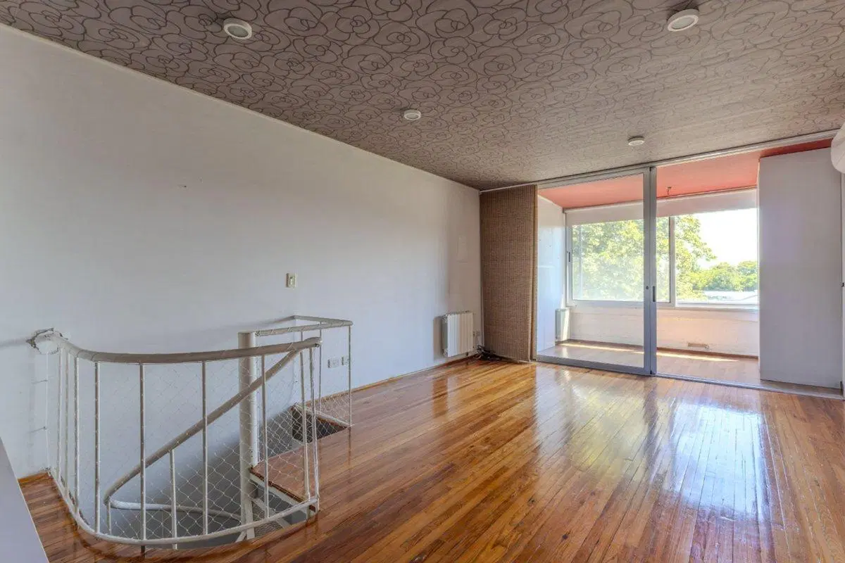 Depto 2 amb duplex FRENTE + COCHERA en La Calabria 3