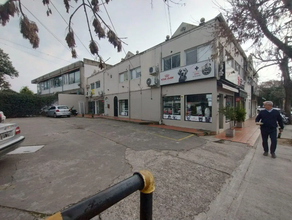 Venta de local en San Isidro con renta 4
