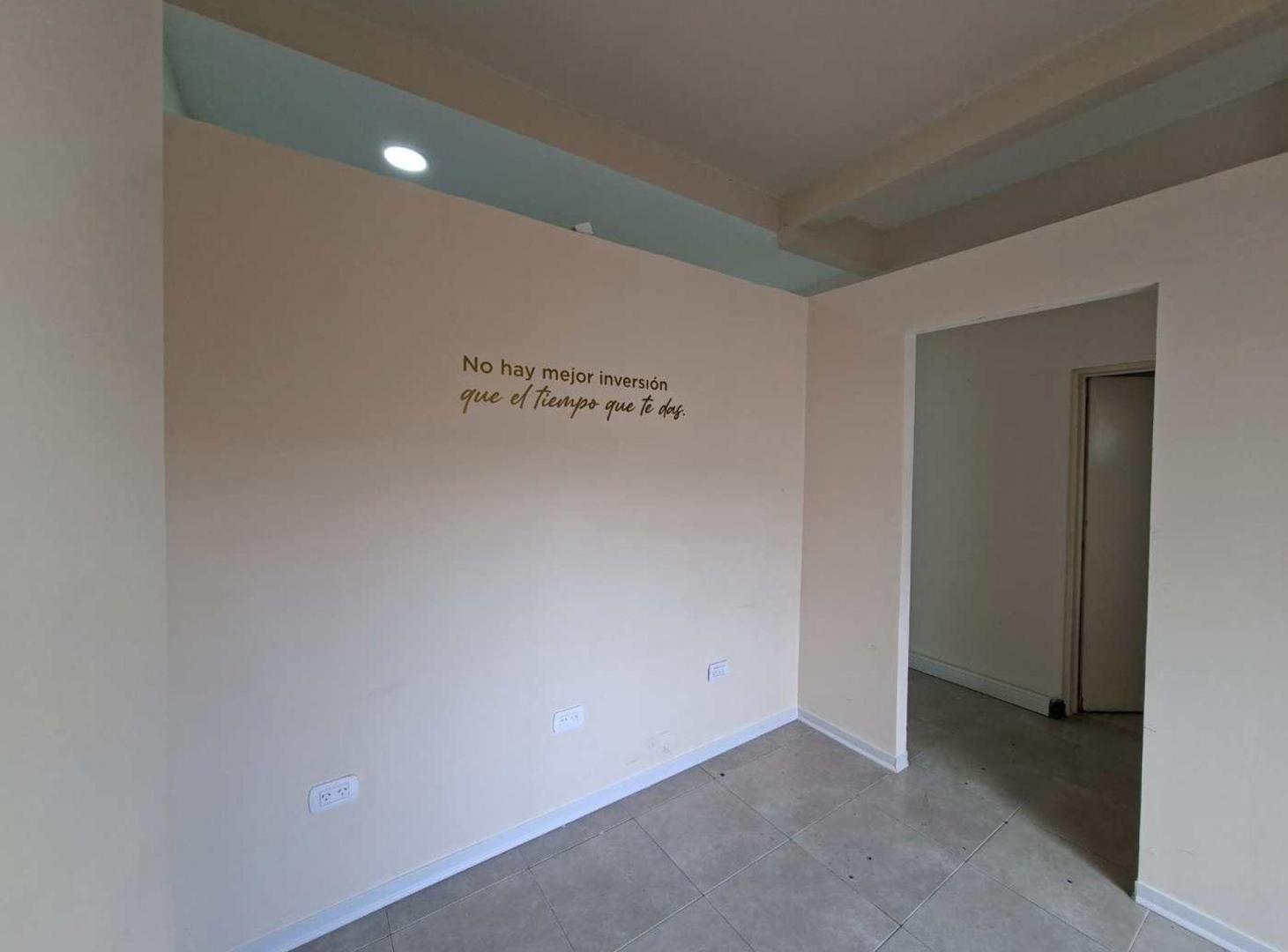 Foto de LOCAL EN ALQUILER EN RAMOS MEJIA CON BAÑO Y JARDIN, imagen 2
