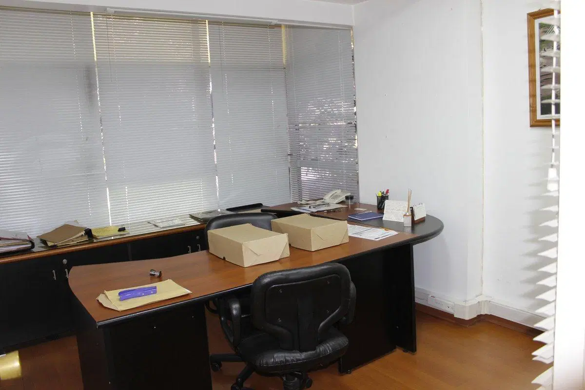 VENTA OFICINA 94m2 EN BELGRANO CON 2 COCHERAS 3