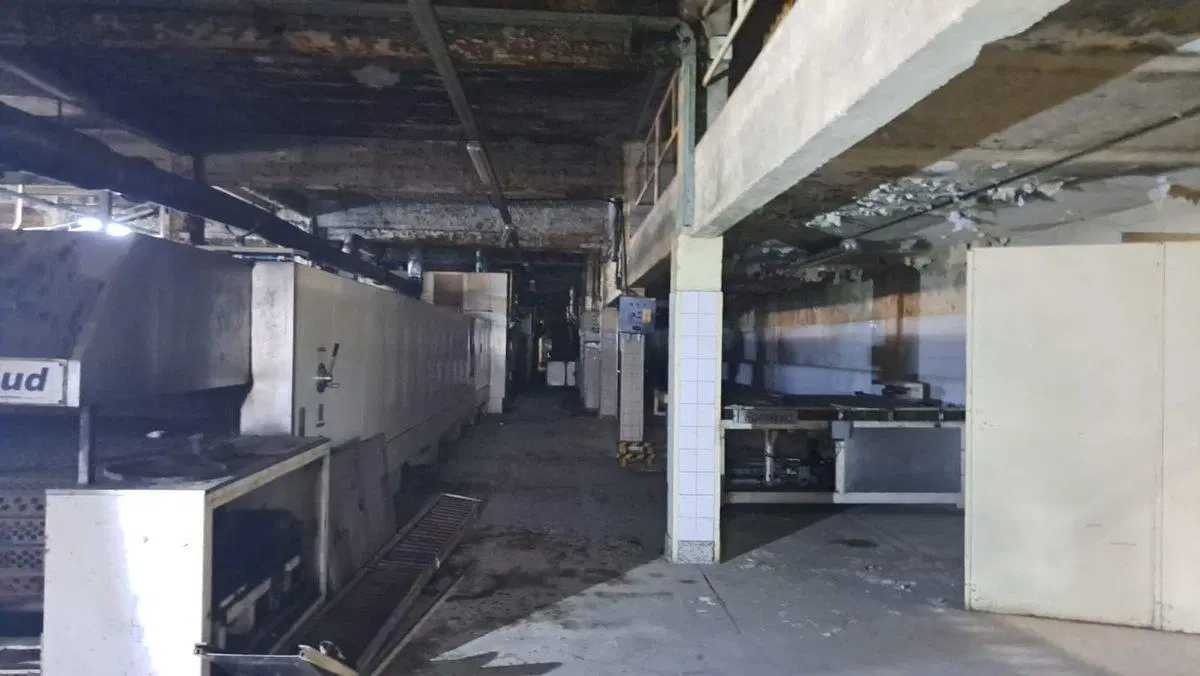 ALQUILER NAVE INDUSTRIAL MERLO OFIC SAL.  3 CALLES 3