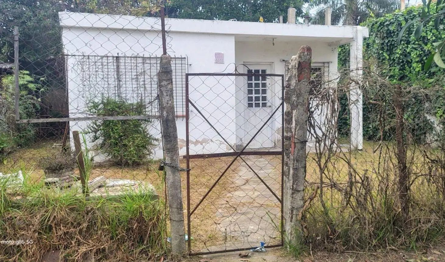 Lote con casa a refaccionar o demoler en Benavidez 4