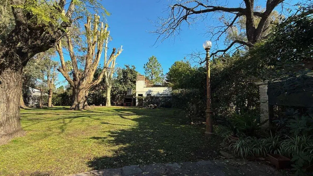 CASA QUINTA BARRIO PARQUE EL TREBOL 5
