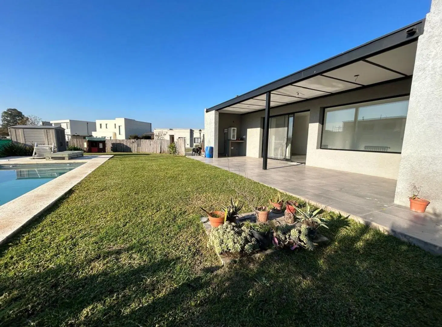 CASA VENTA 4AMB SANTA ELENA PILAR DEL ESTE PILAR 4