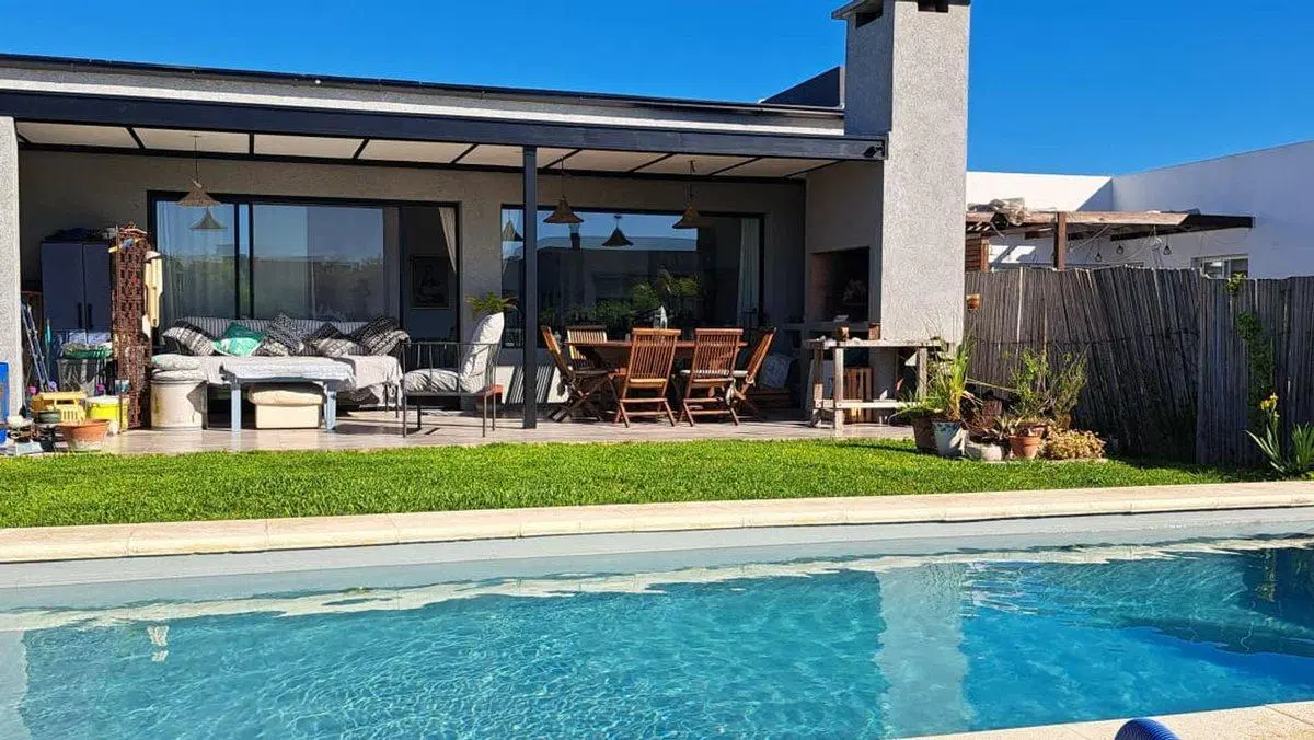 CASA VENTA 4AMB SANTA ELENA PILAR DEL ESTE PILAR 2