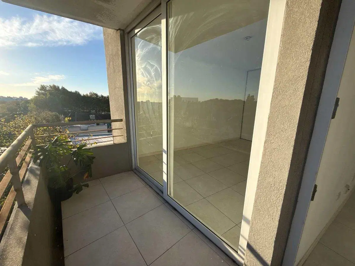 VENTA 2 AMBIENTES 50M2  VICTORIA BALCON 8