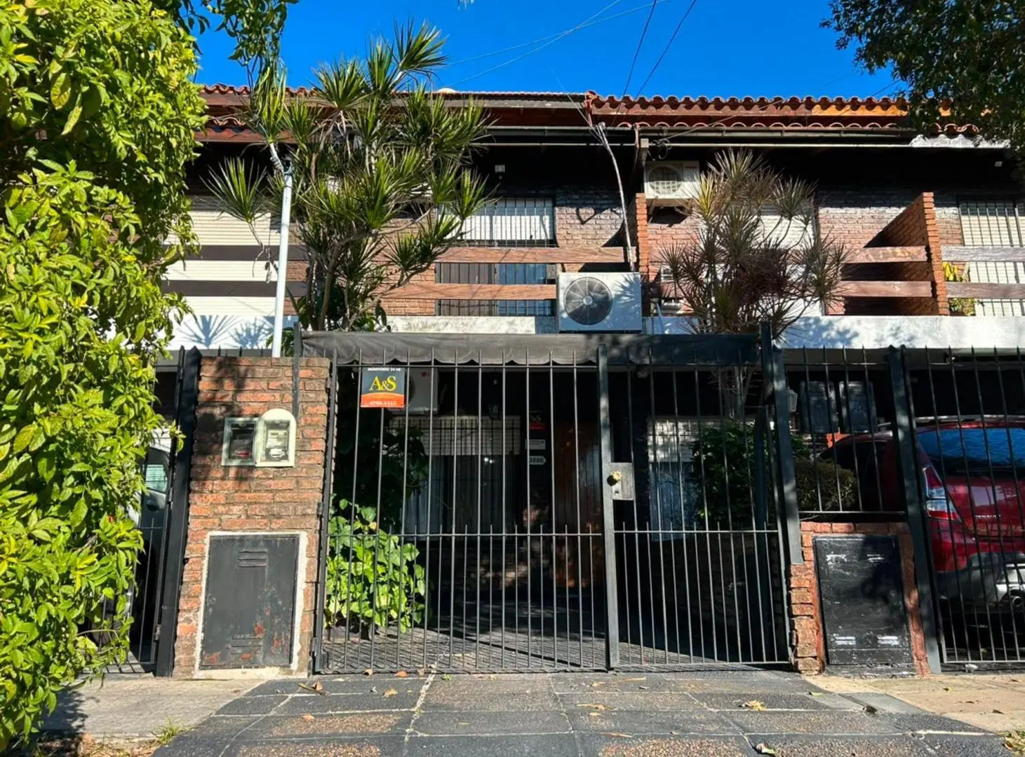 Triplex con patio, piscina, Apto Crédito 2