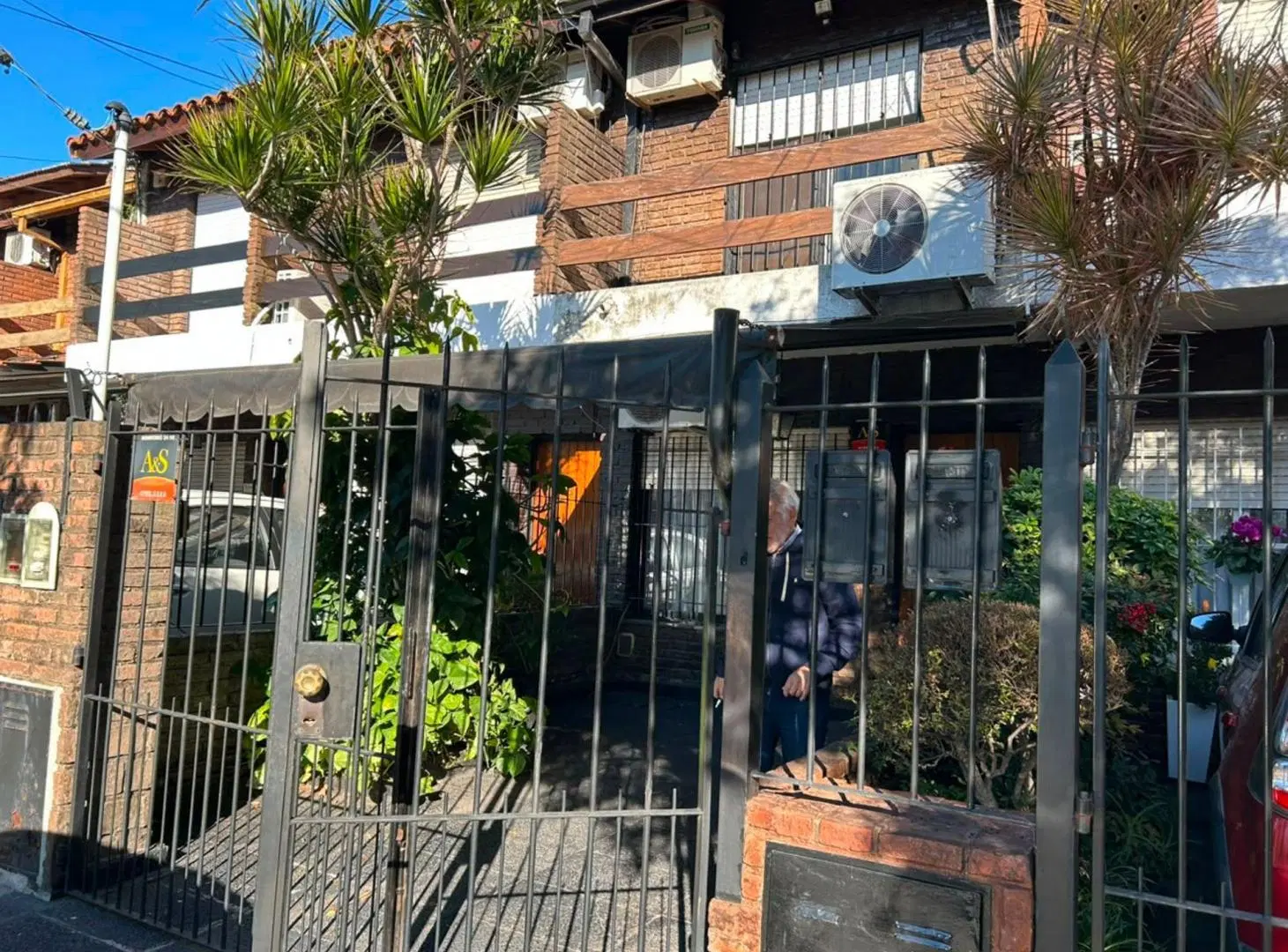 Triplex con patio en alquiler 3