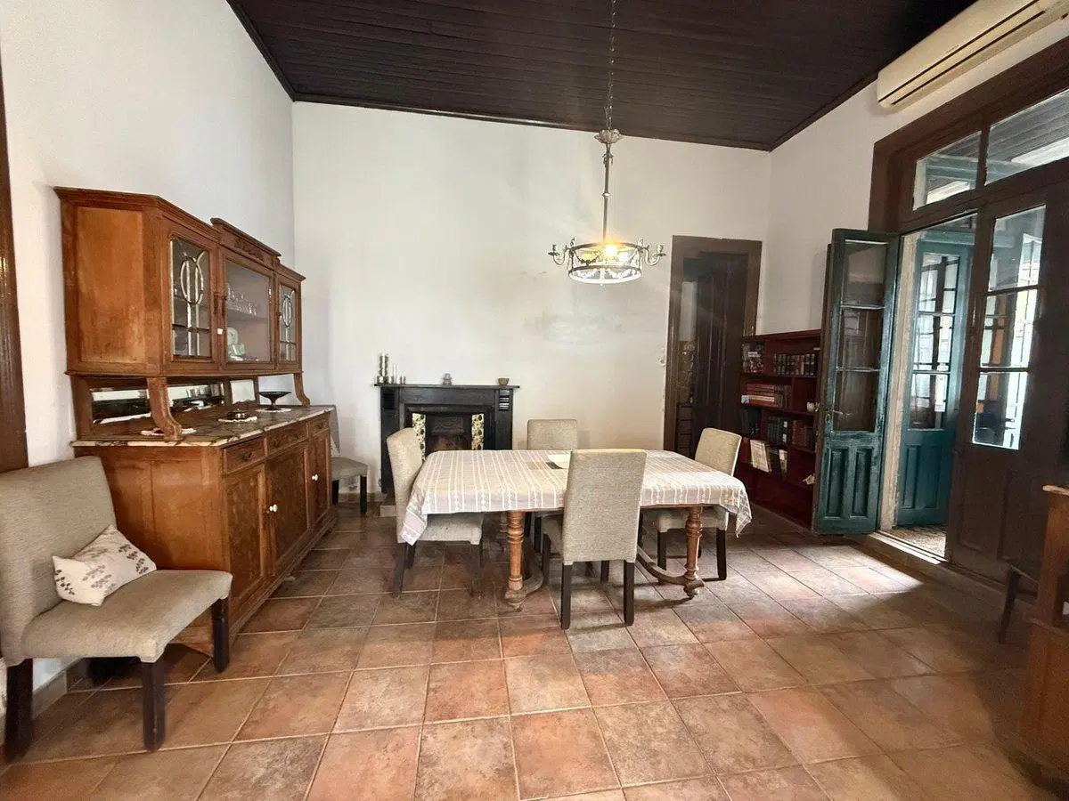 CASA EN VENTA APTA CREDITO 5 AMBIENTES C/PARQUE 3