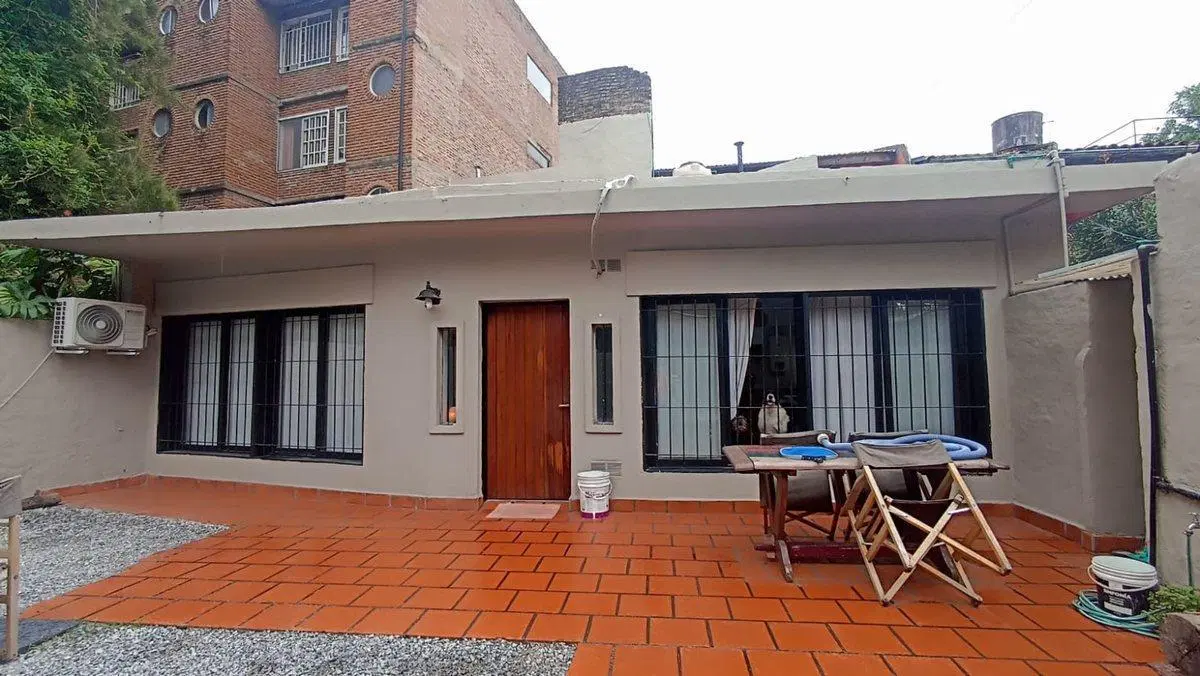 CASA 2 AMB VENTA MUNRO CON JARDIN PILETA COCHERA 8