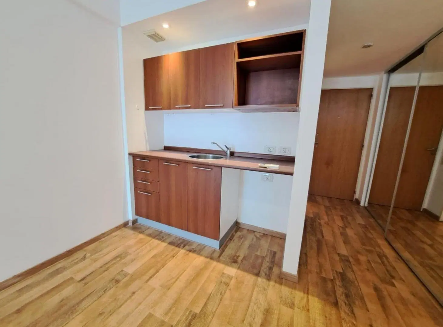 Alquiler anual departamento Concord Pilar 4
