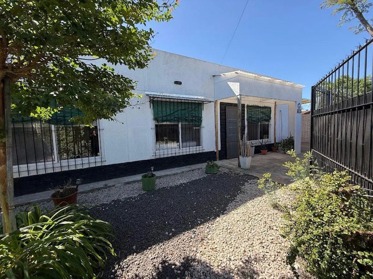 VENTA CASA CON PILETA 4