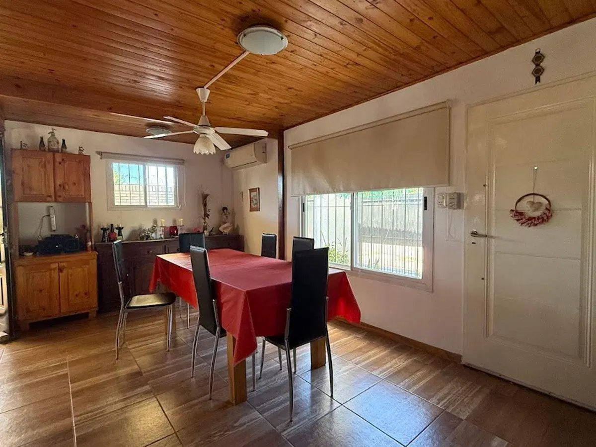 VENTA CASA CON PILETA 2