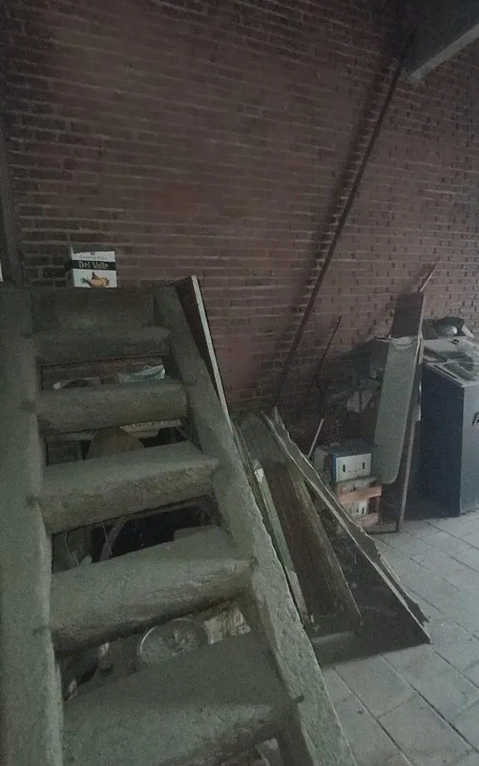 Depósito/Fábrica/Galpón VENTA - OLIVOS  con depto. 4