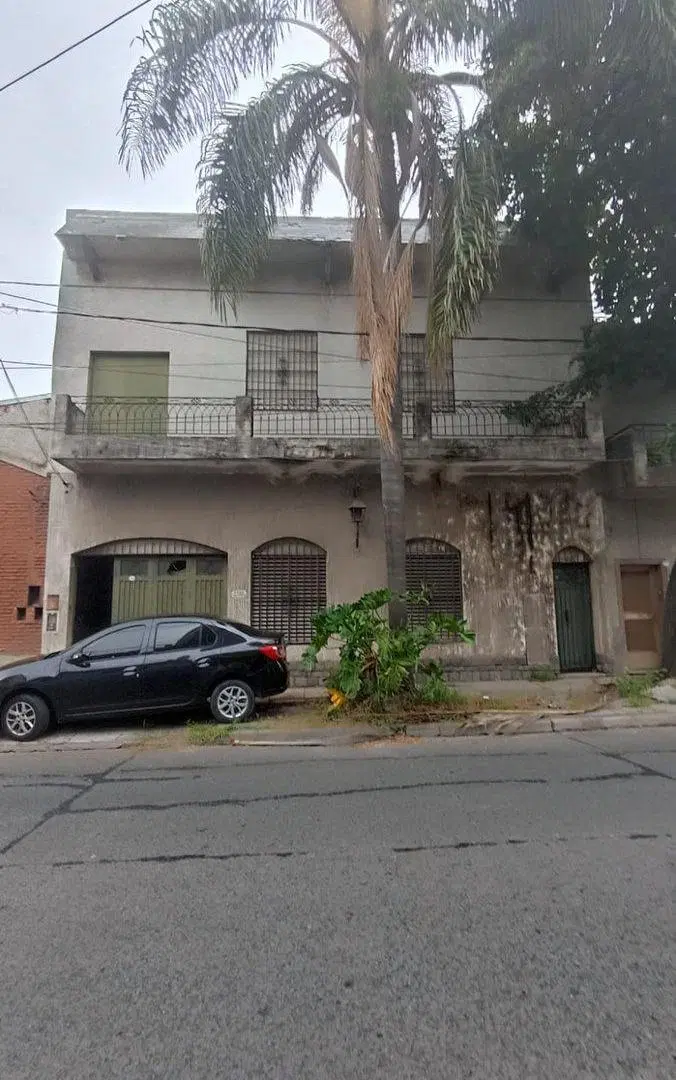 Depósito/Fábrica/Galpón VENTA - OLIVOS  con depto. 8