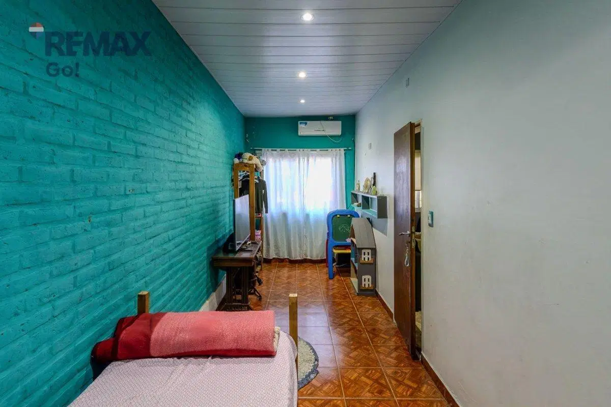 Venta casa 3 Amb Jardin Quincho Lote Propio 4