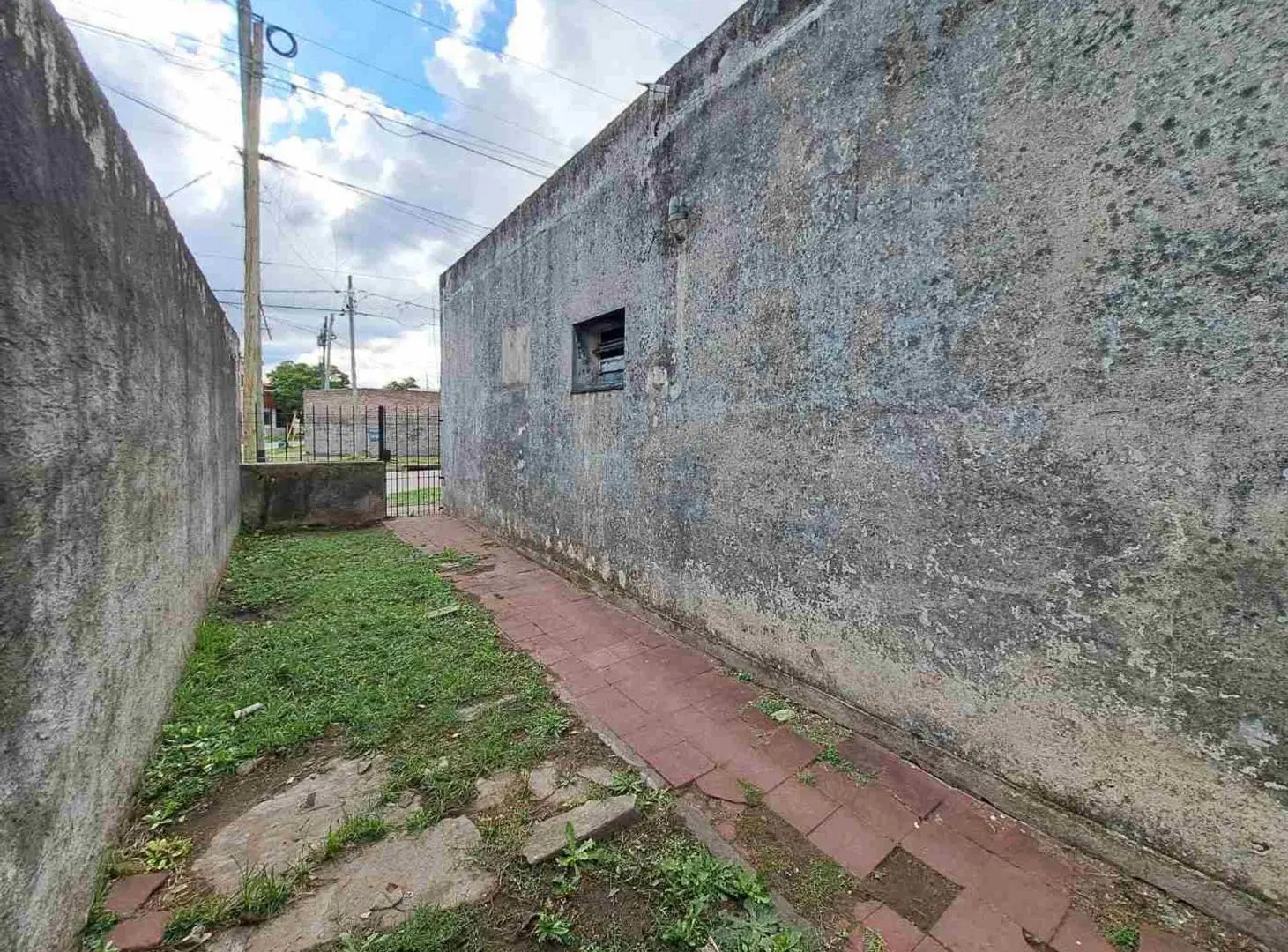Casa en venta en Merlo Centro- Oportunidad 5