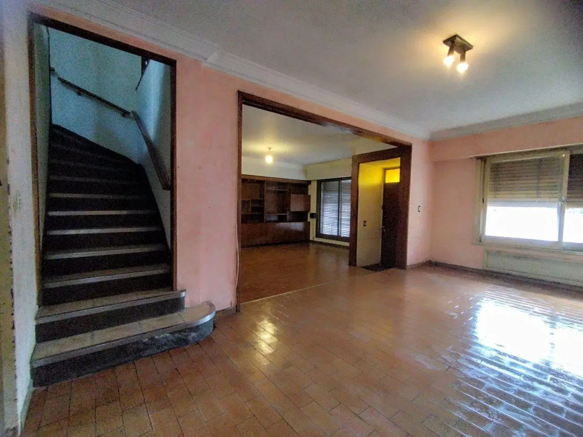 CASA 5 AMB VENTA MARTINEZ CON JARDIN COCHERA DOBLE 4