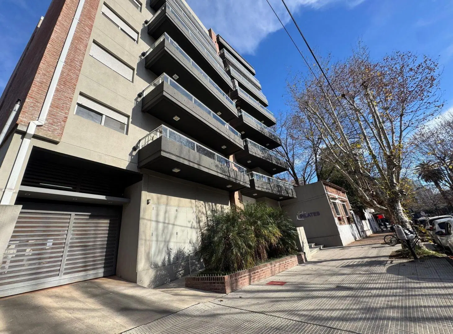 ALQUILER Dep. 2 amb c/cochera en Tigre centro 3
