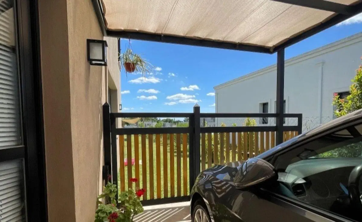 Venta impecable casa Barrio Santa Lucia Pilar 2