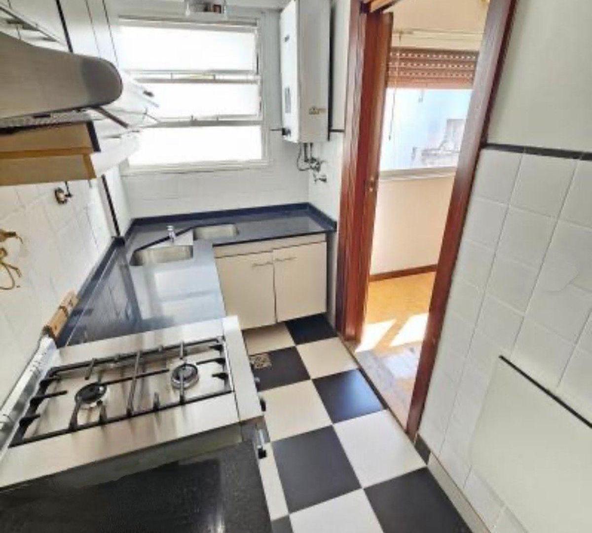 Foto de VENTA DEPARTAMENTO 3 AMBIENTES VILLA LURO, imagen 2