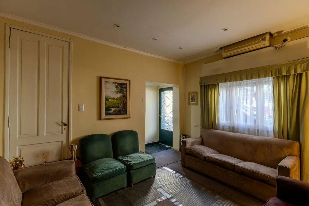 CASA en VENTA en PARQUE CHACABUCO, a RECICLAR 5