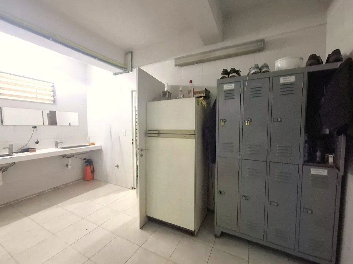 DEPÓSITO C/OFICINA VENTA V. LUGANO MUY BUEN ESTADO 1