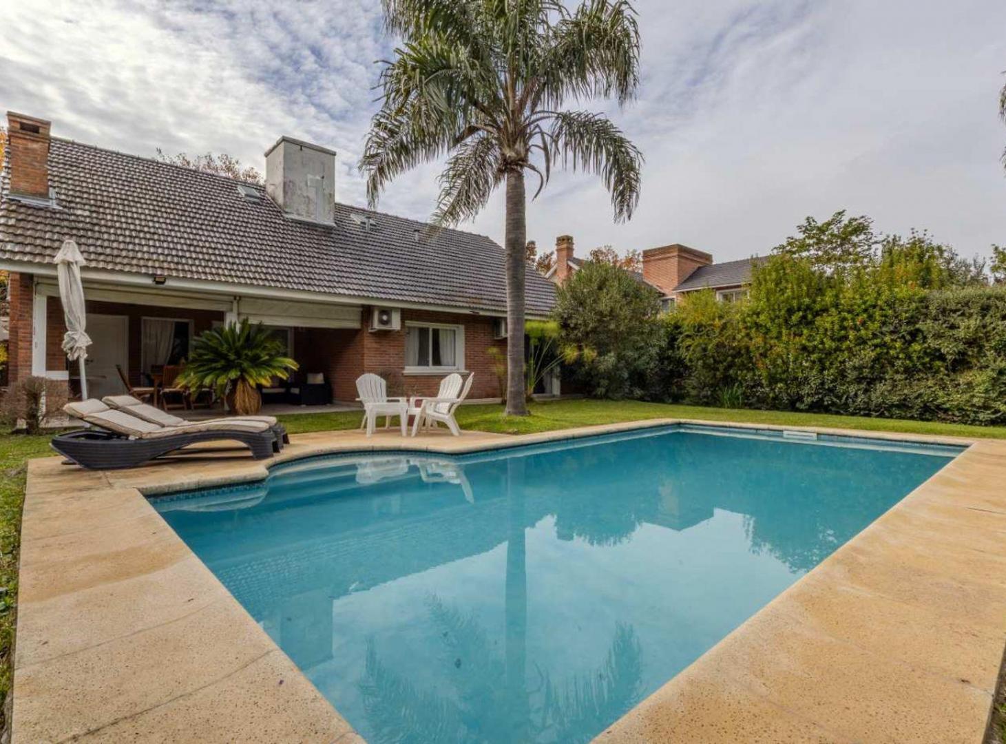 Foto de CASA VENTA 5 AMBIENTES LA DELFINA PILAR, imagen 1