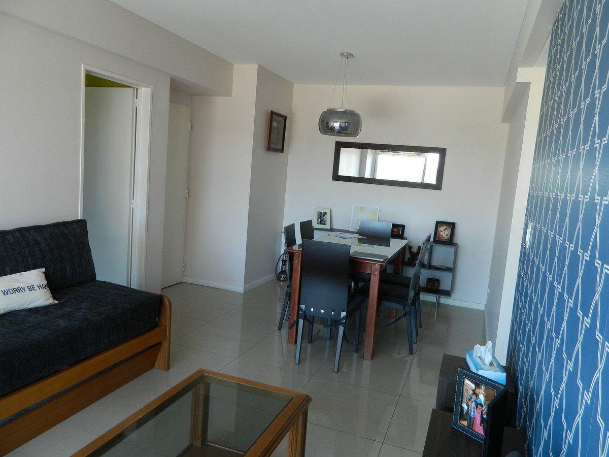 Foto de DOS AMBIENTES C/ COCHERA EN VENTA EN BECCAR, imagen 5