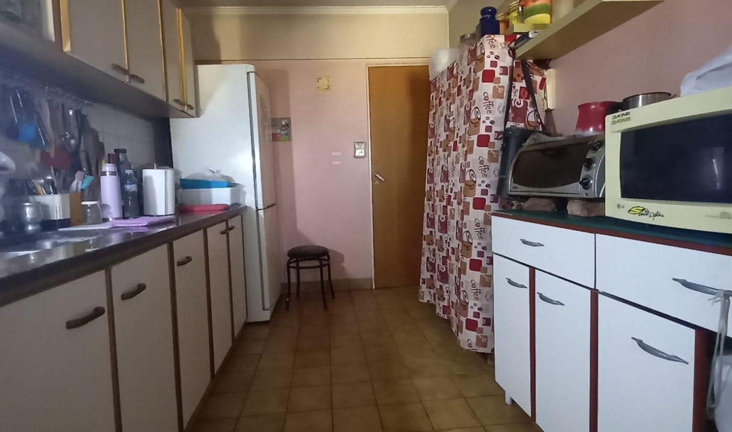 Foto de VENTA DEPARTAMENTO 4 AMBIENTES COCHERA Y BAUL., imagen 4