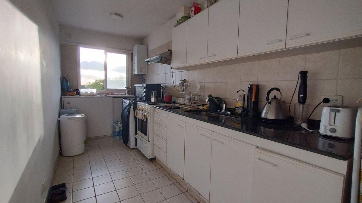 Foto de VENTA DEPTO 2 AMB APTO CREDITO - Cochera y Baulera, imagen 4