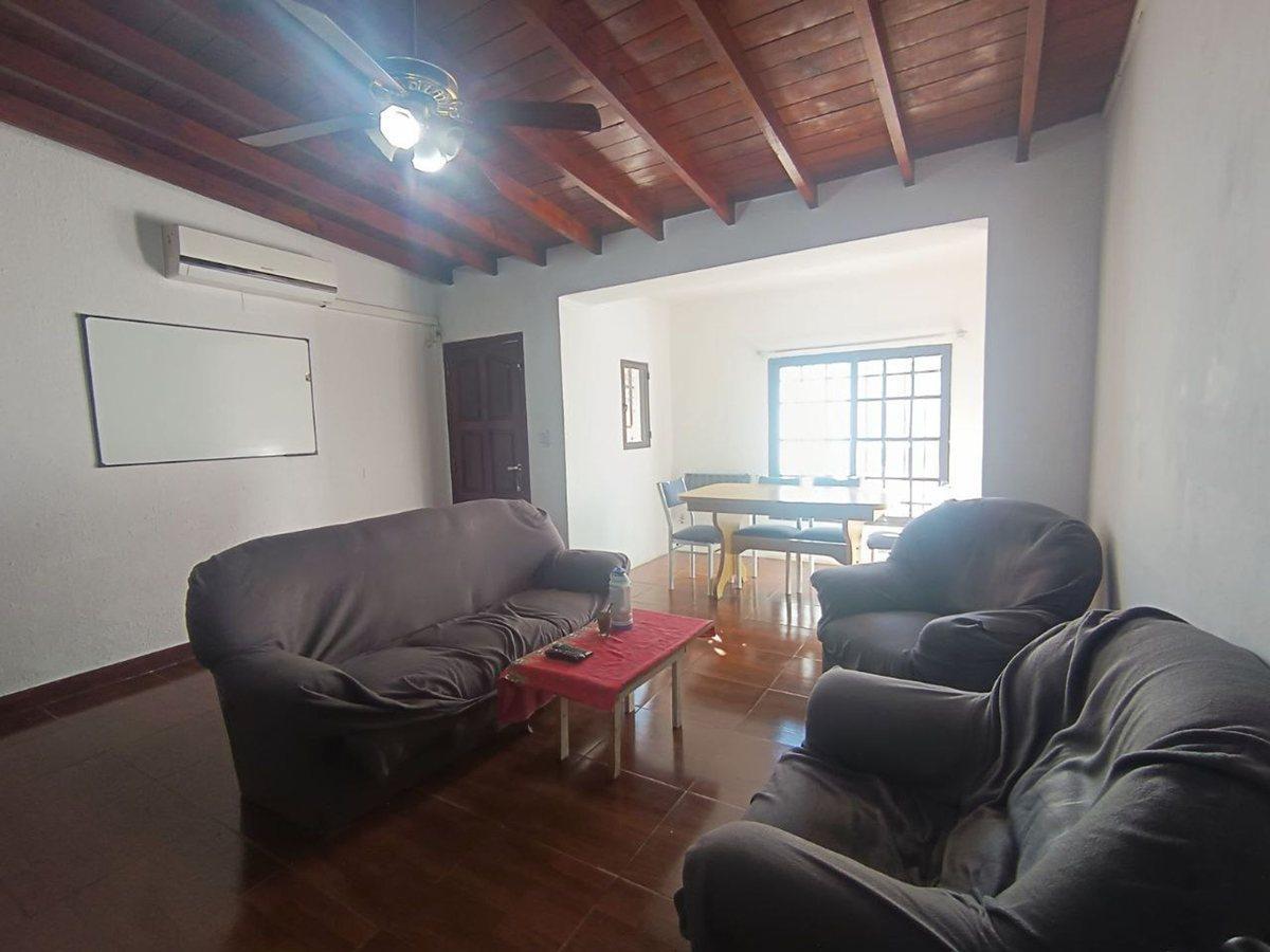 Foto de CASA 6 AMBIENTES EN VENTA EN EL TALAR C/ JARDIN, imagen 5