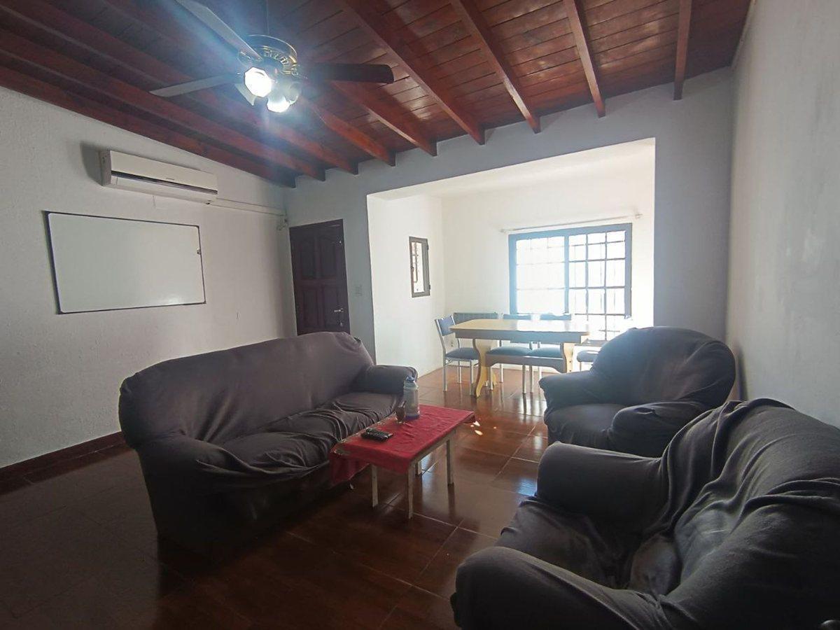 Foto de CASA 6 AMBIENTES EN VENTA EN EL TALAR C/ JARDIN, imagen 4