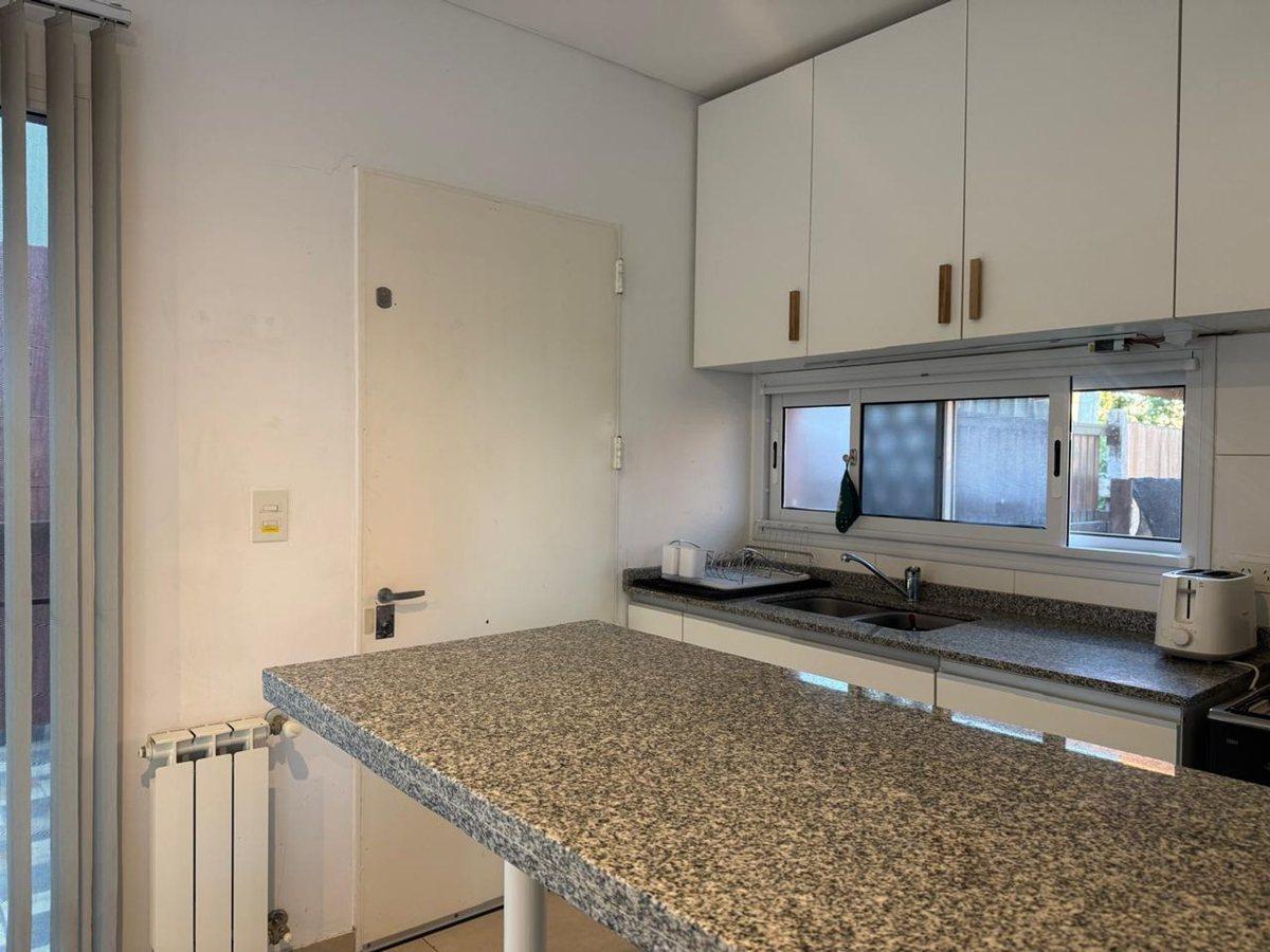 Foto de CASA 3 AMBIENTES EN VENTA CON JARDIN SIN EXPENSAS, imagen 3