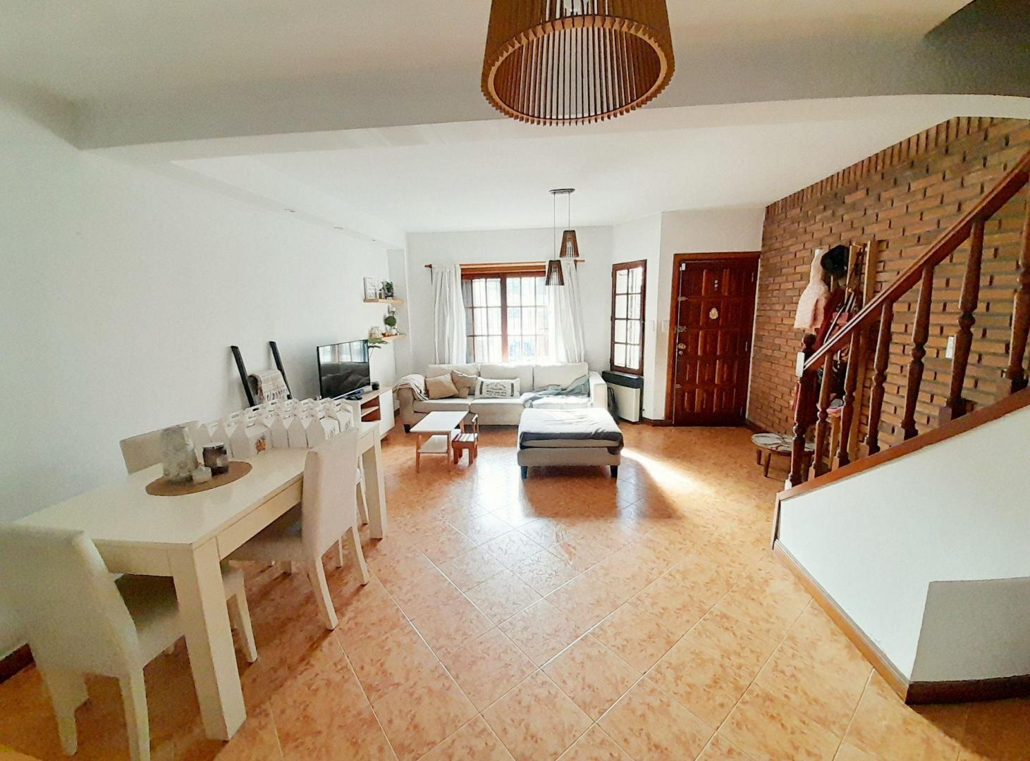 Foto de Tríplex 4 Amb. Venta Beccar Jardín-Pileta-Parrilla, imagen 2
