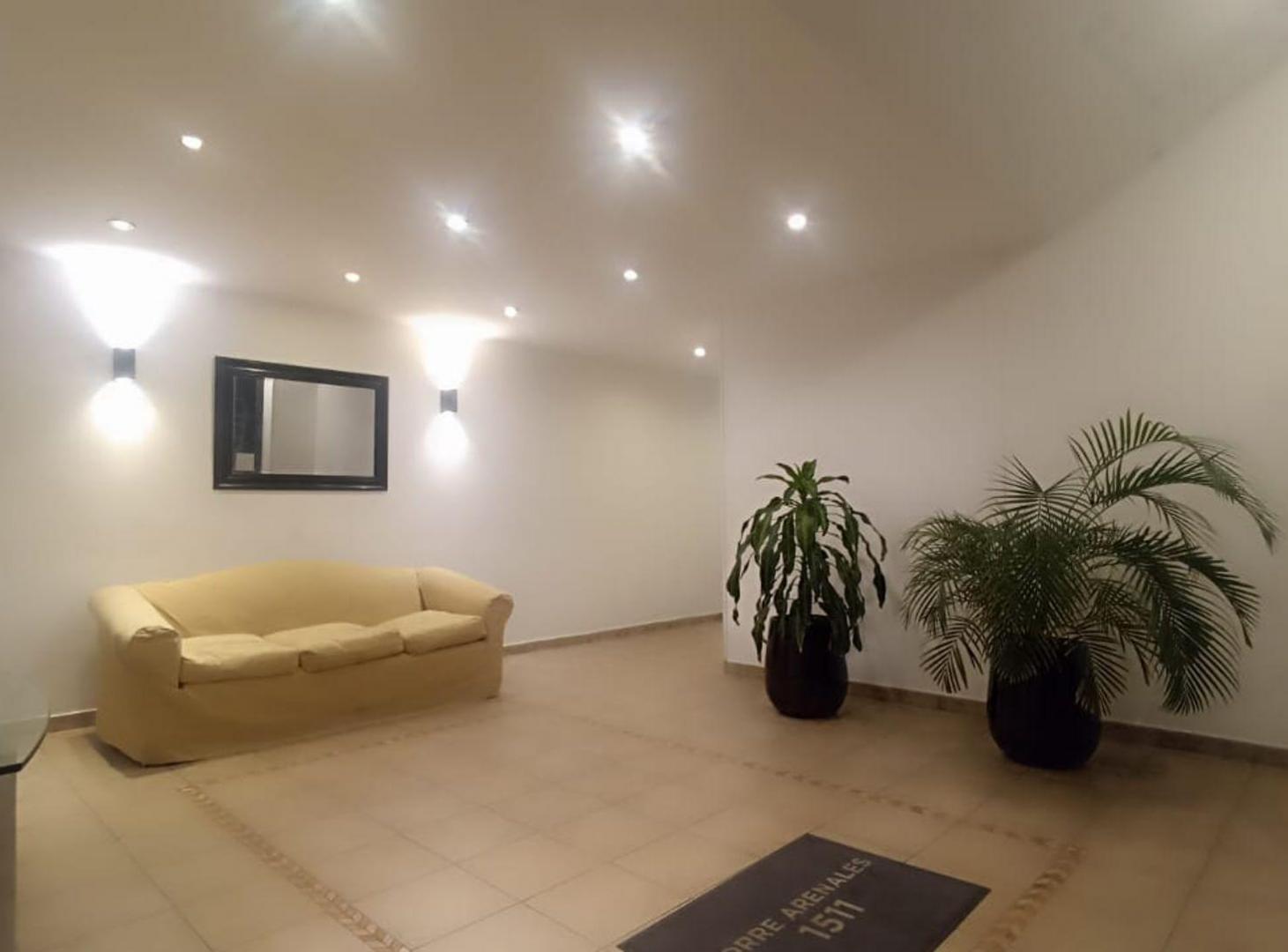 Foto de DEPTO APTO/PROF. 3 AMB VENTA FLORIDA CON COCHERA, imagen 2