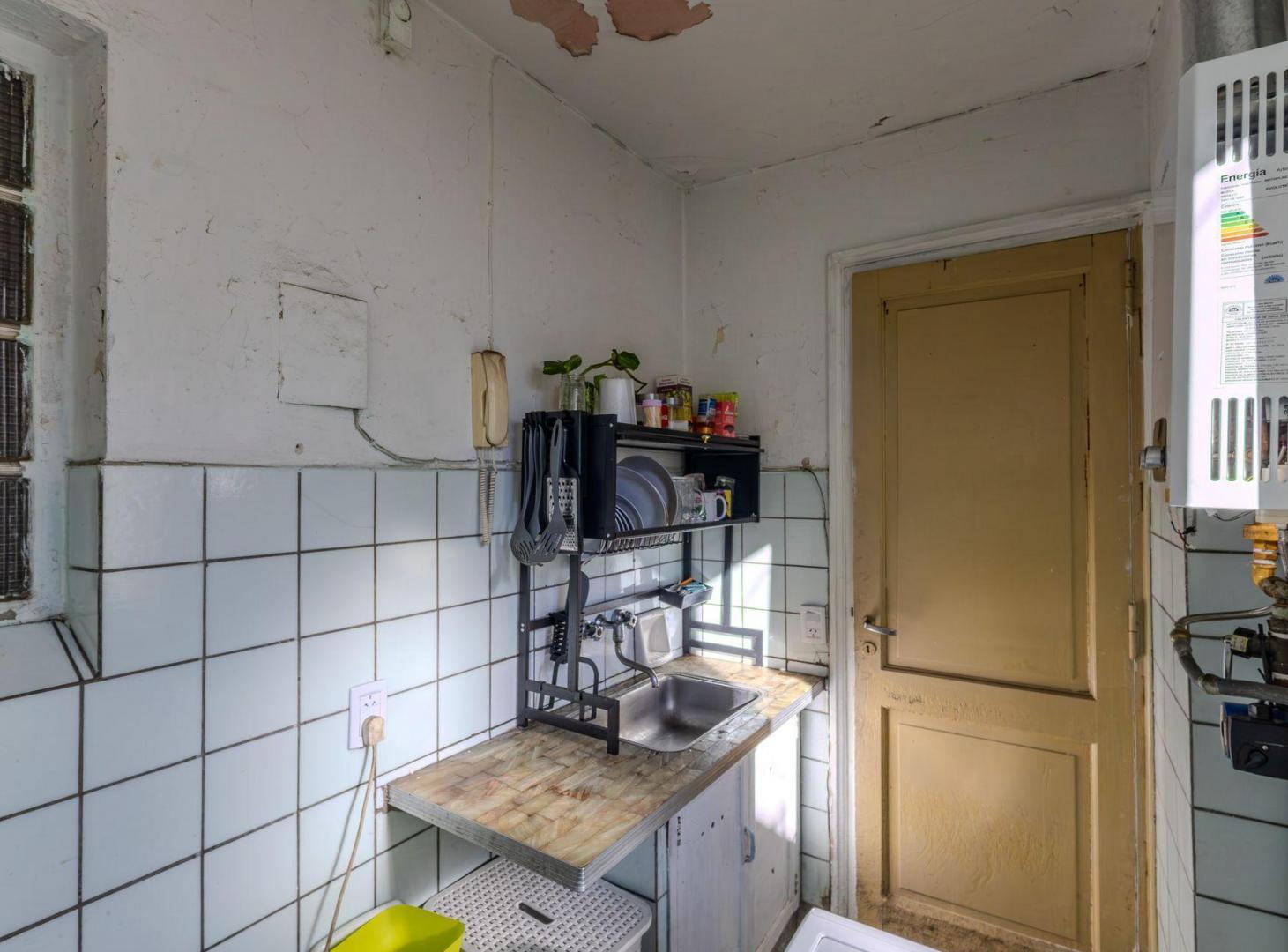 Foto de VENTA AMPLIO 2 AMB, a metros UADE, Gran potencial, imagen 4