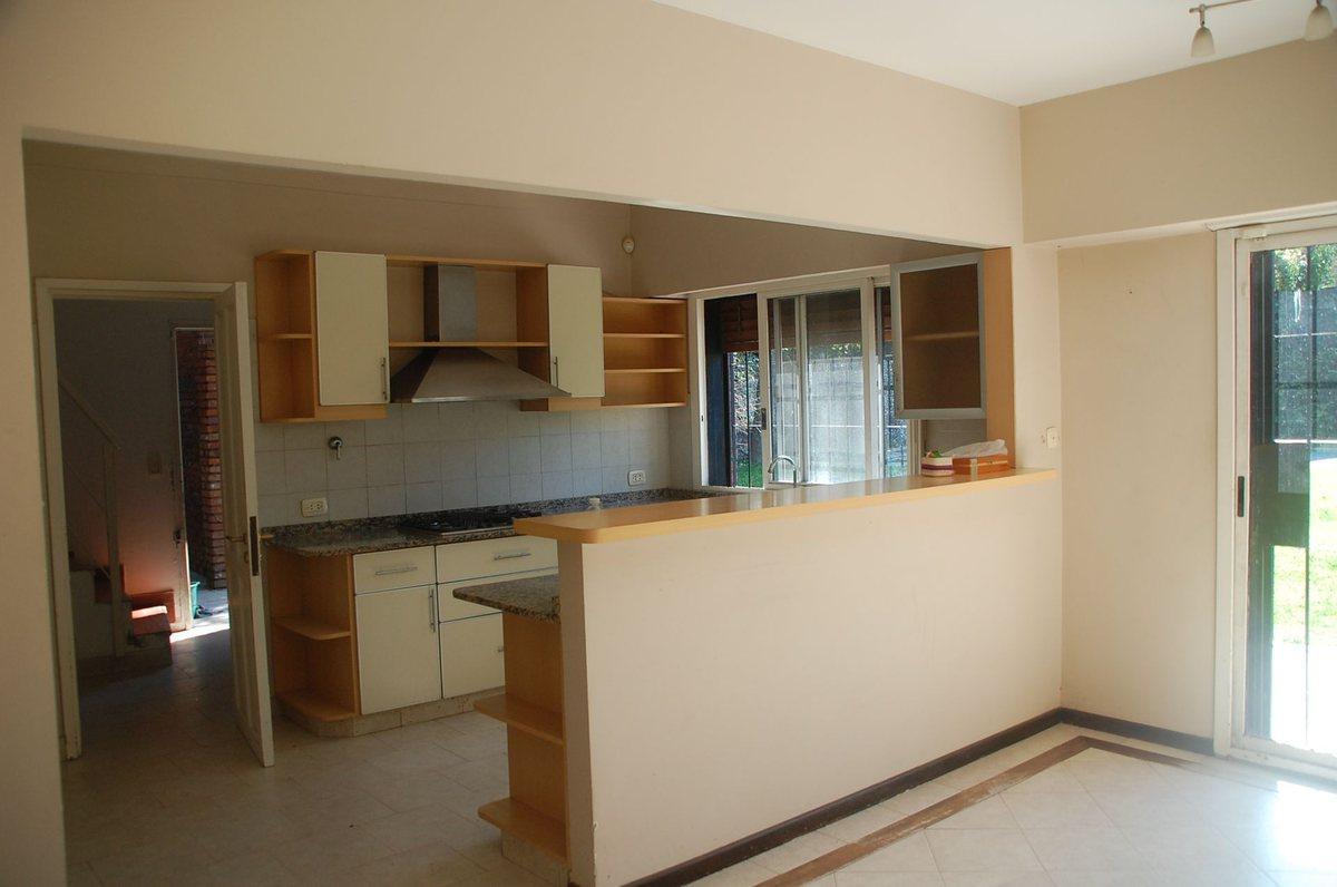 Foto de VENTA CASA ACASSUSO 7 AMBIENTES JARDIN PILETA, imagen 5